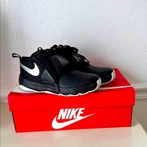 Nike Black and White Athletic Shoes